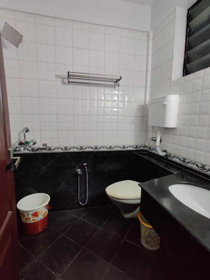 Amruth Inn Guruvāyūr Buitenkant foto