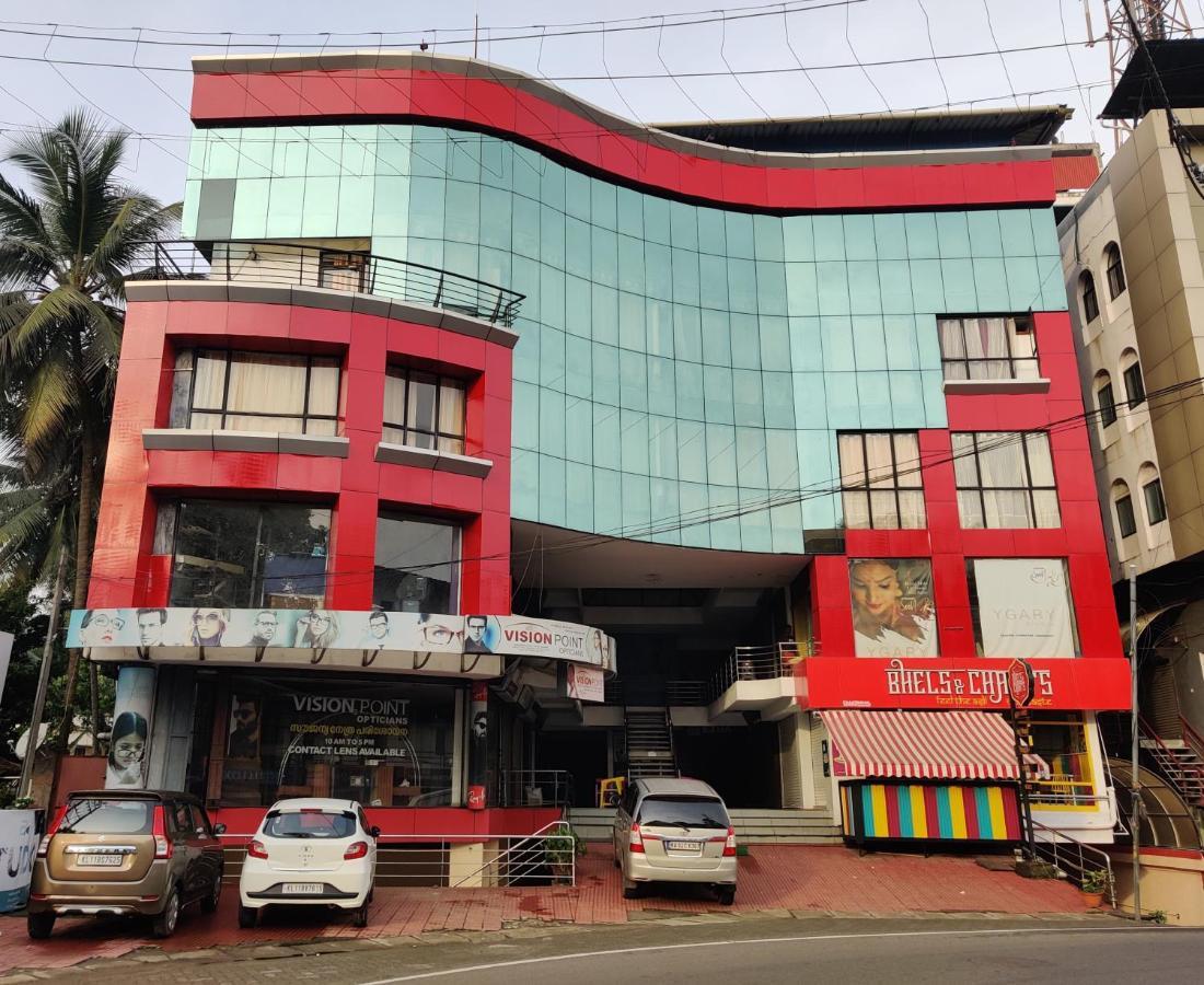 Amruth Inn Guruvāyūr Buitenkant foto