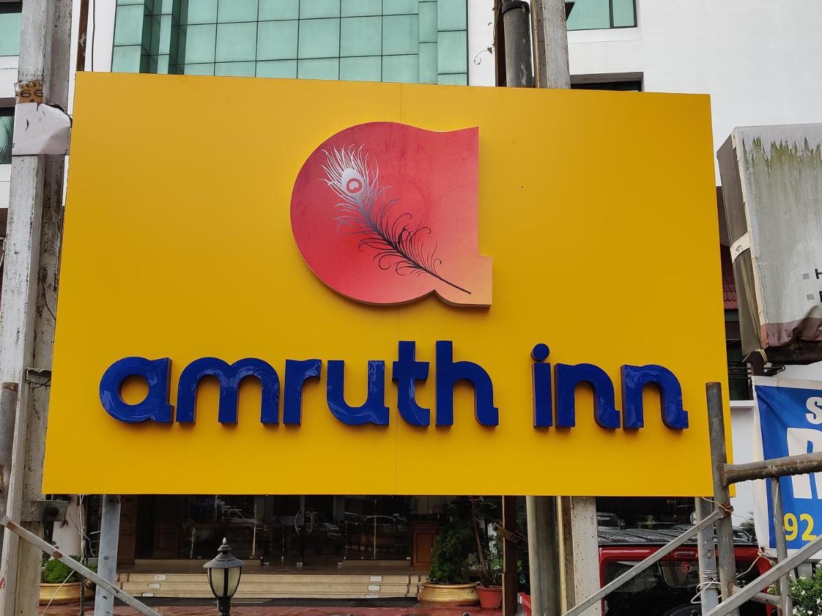 Amruth Inn Guruvāyūr Buitenkant foto